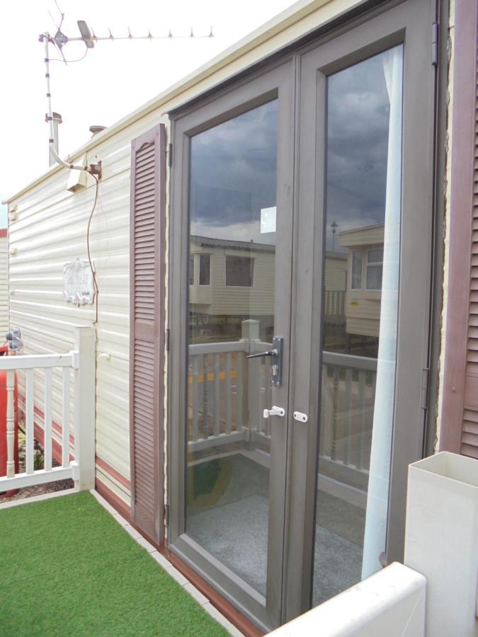 Promenade: Retreat:- 4 Berth, Access To The Apartment *