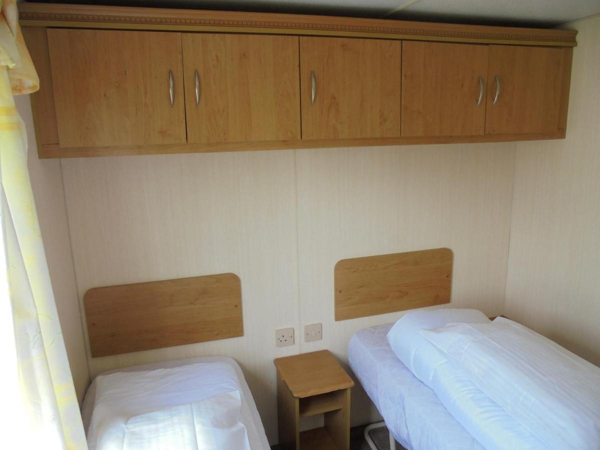 Promenade: Retreat:- 4 Berth, Access To The Apartment Ingoldmells