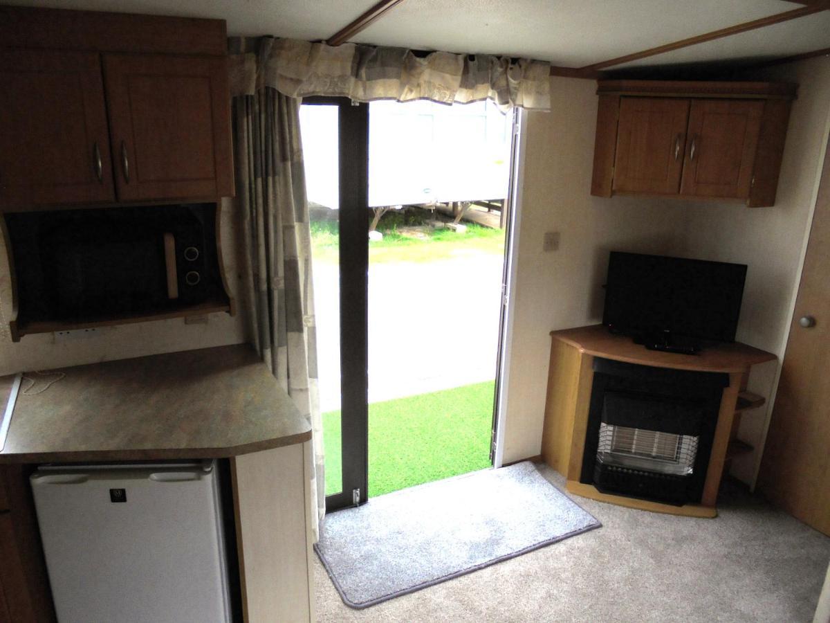 Promenade: Retreat:- 4 Berth, Access To The Apartment *