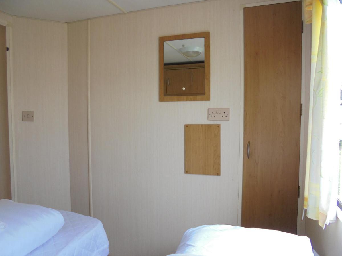 Promenade: Retreat:- 4 Berth, Access To The Apartment *