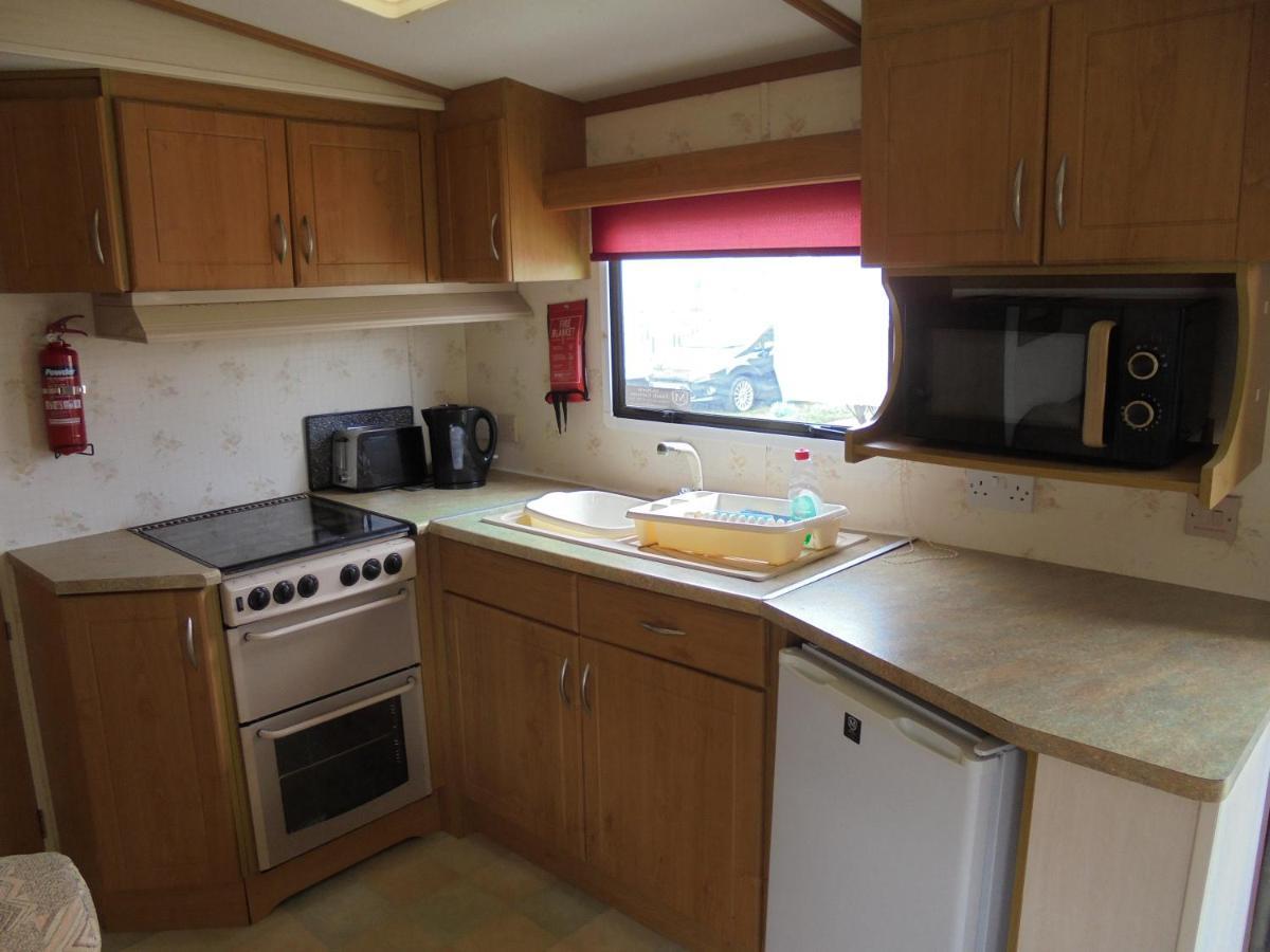 Apartment Promenade: Retreat:- 4 Berth, Access To The
