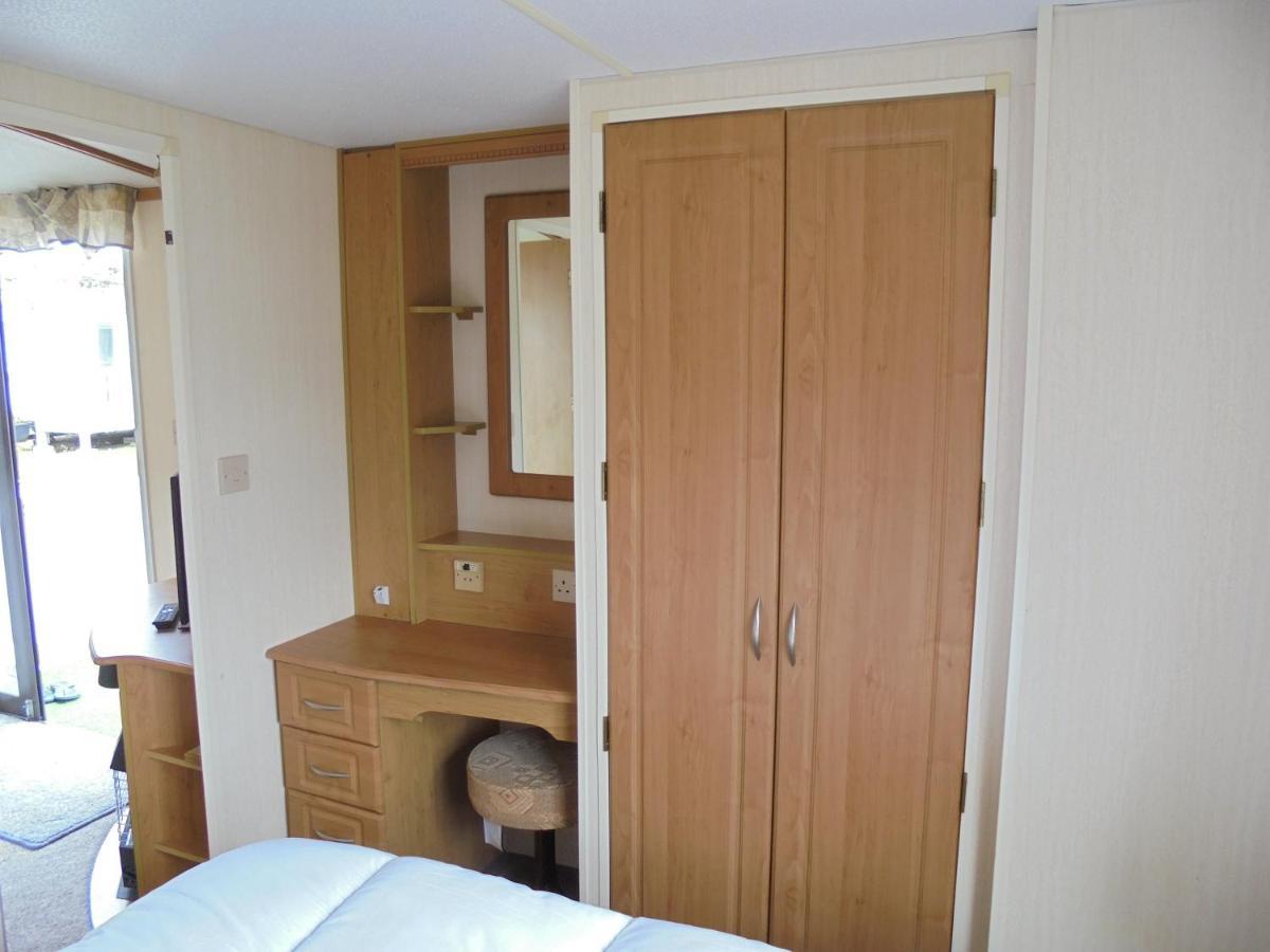 Apartment Promenade: Retreat:- 4 Berth, Access To The Ingoldmells