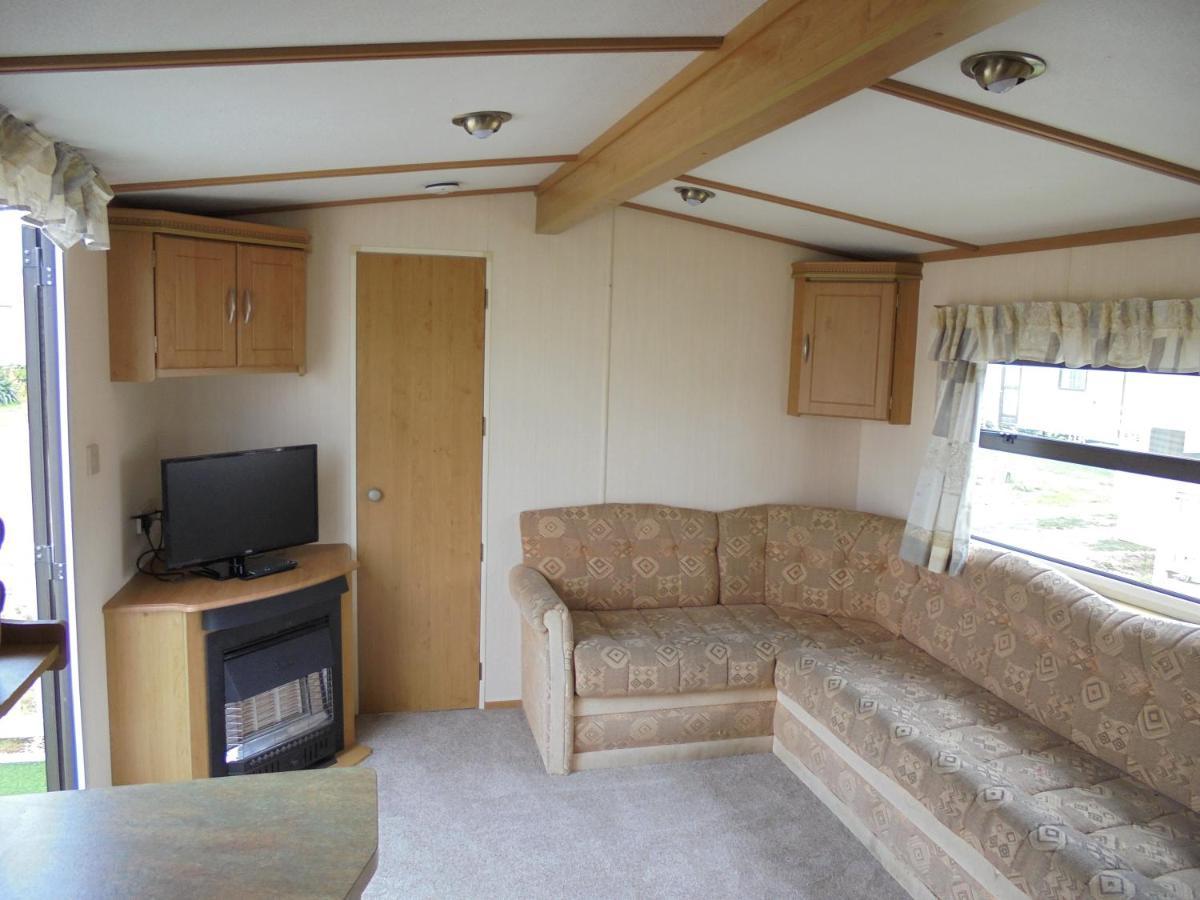 Apartment Promenade: Retreat:- 4 Berth, Access To The